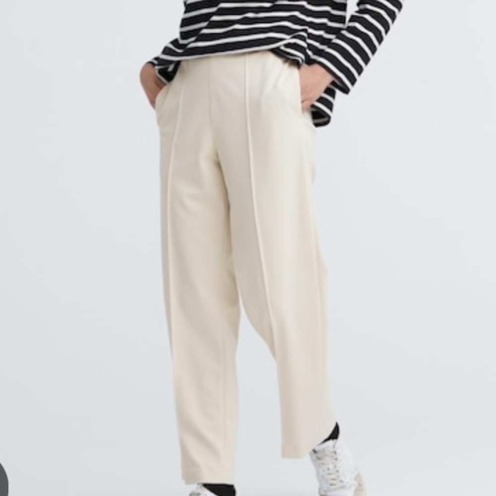 UNIQLO Easy Wide Straight Pants Neutral Cream Colour Size L (30-31)